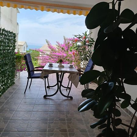 Apartments Turic Tučepi المظهر الخارجي الصورة